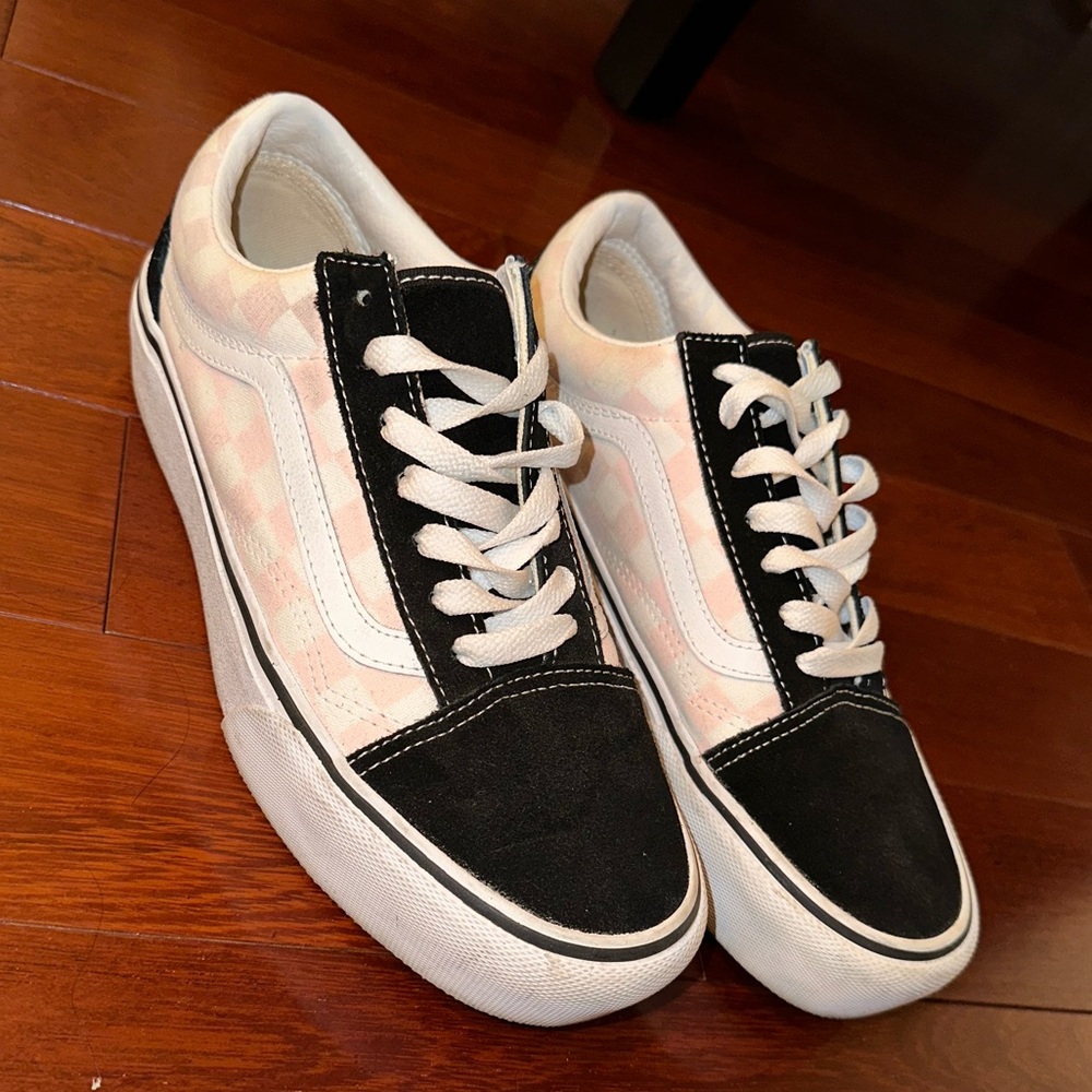 pink checkered vans